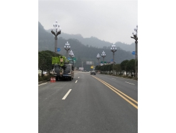 永顺高速下线路灯安装